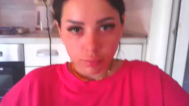 Snapshot of LovelyJulliette chatting on 06-29-26, 01:00 LovelyJulliette online show from 06-29-26, 01:00