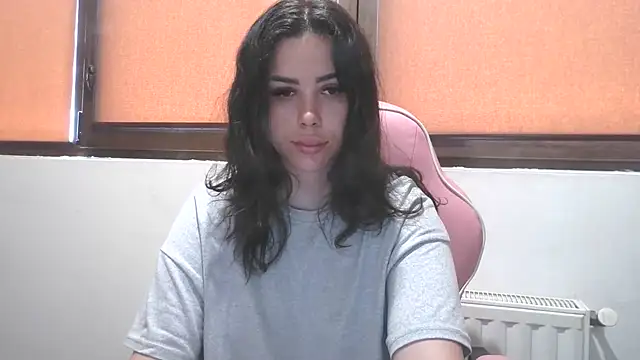 Snapshot of LovelyJulliette chatting on 07-19-26, 10:52 LovelyJulliette online show from 07-19-26, 10:52
