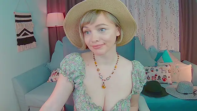 NandiSmile online show from 02-19-25, 05:49