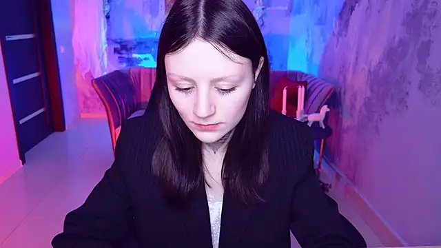 VeliraBraitberg online show from 12-18-24, 11:13