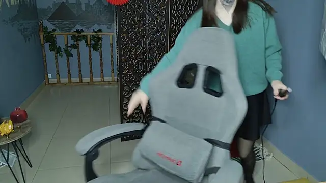 VeliraBraitberg online show from 01-31-25, 05:09