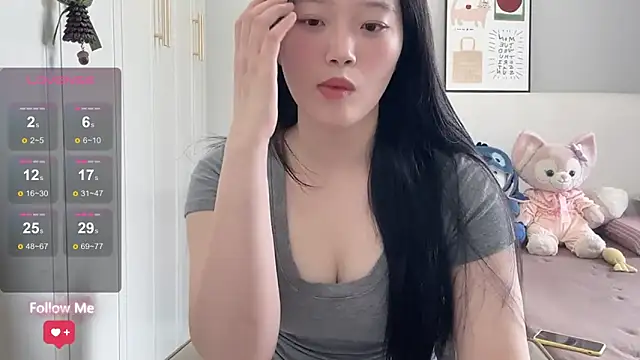 Snapshot of rose-u chatting on 05-07-26, 01:22 rose-u online show from 05-07-26, 01:22