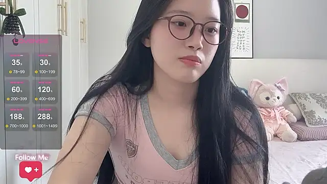 Snapshot of rose-u chatting on 05-10-26, 01:22 rose-u online show from 05-10-26, 01:22