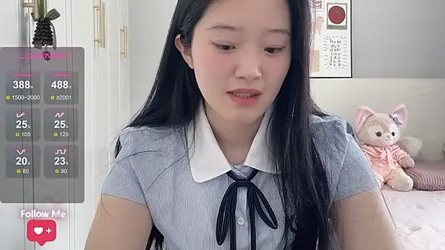Snapshot of rose-u chatting on 05-18-26, 12:29 rose-u online show from 05-18-26, 12:29