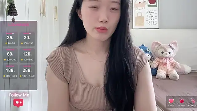Snapshot of rose-u chatting on 05-21-26, 01:23 rose-u online show from 05-21-26, 01:23