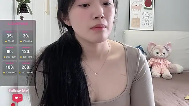 Snapshot of rose-u chatting on 05-24-26, 01:10 rose-u online show from 05-24-26, 01:10