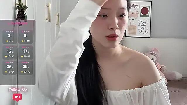 Snapshot of rose-u chatting on 06-03-26, 01:30 rose-u online show from 06-03-26, 01:30