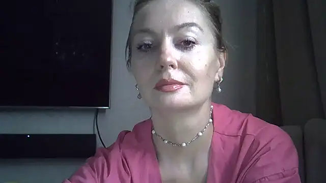 Snapshot of ZarinaSwift chatting on 06-02-26, 06:59 ZarinaSwift online show from 06-02-26, 06:59