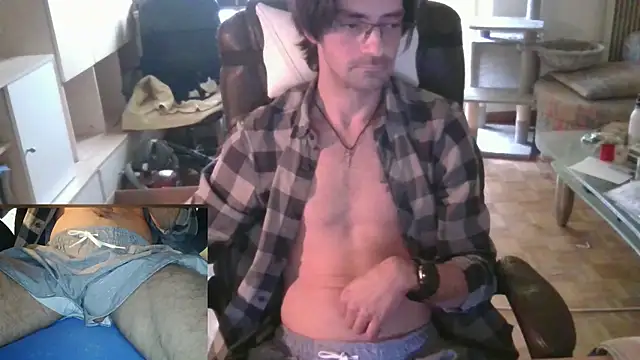 Snapshot of Drmoriarty07 chatting on 03-15-25, 10:35 Drmoriarty07 online show from 03-15-25, 10:35