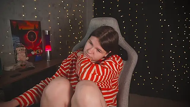 cuteamberlyyy online show from 11-15-25, 05:16