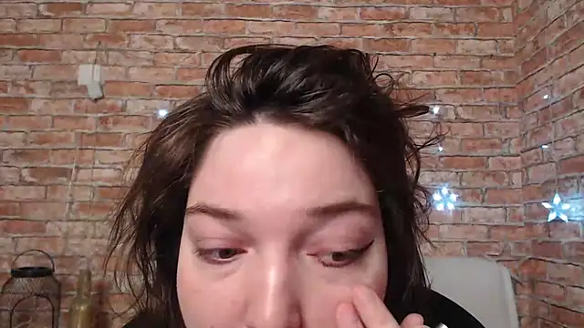 Snapshot of Amelia_Kiss_ chatting on 03-04-25, 12:39 Amelia Kiss online show from 03-04-25, 12:39