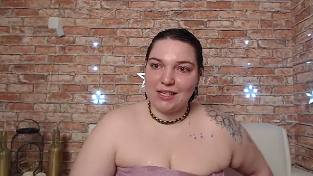 Snapshot of Amelia_Kiss_ chatting on 03-08-25, 12:44 Amelia Kiss online show from 03-08-25, 12:44