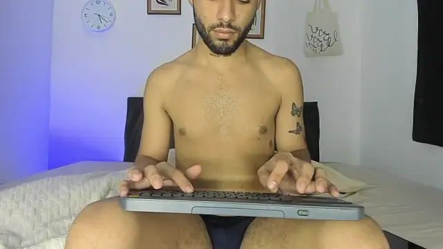 Snapshot of Alex_BigDickkk chatting on 11-26-25, 09:49 Alex BigDickkk online show from 11-26-25, 09:49