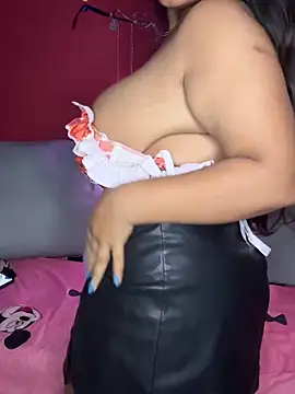 Snapshot of Playful__Princess chatting on 02-02-25, 01:30 Playful Princess online show from 02-02-25, 01:30