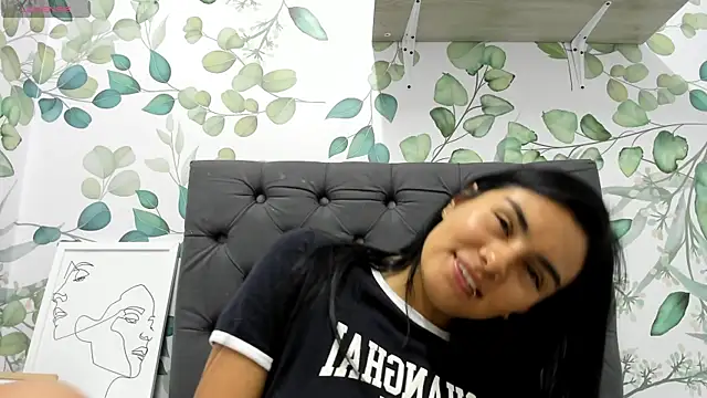 atilanadiaz7 online show from 01-14-25, 03:57