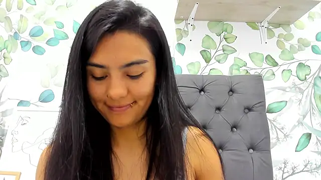 atilanadiaz7 online show from 03-05-25, 05:18