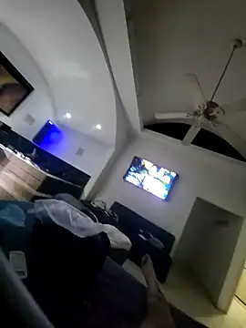 Snapshot of Ricorry@xh chatting on 12-15-24, 02:52 Ricorryxh online show from 12-15-24, 02:52