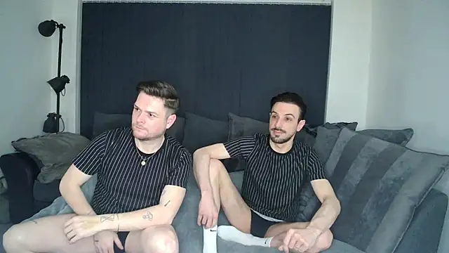 Snapshot of twotwinkhusbandss chatting on 03-21-25, 07:13 twotwinkhusbandss online show from 03-21-25, 07:13