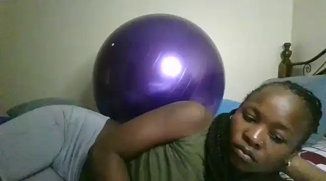 Snapshot of Sonnia_ chatting on 02-20-25, 02:13 Sonnia online show from 02-20-25, 02:13