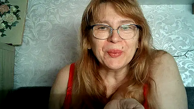 Snapshot of Aline_LoveFlowers chatting on 01-16-25, 10:12 Aline LoveFlowers online show from 01-16-25, 10:12