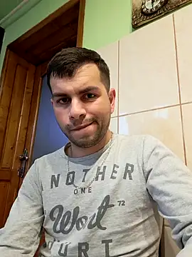 hornny1995 online show from 12-04-24, 01:31