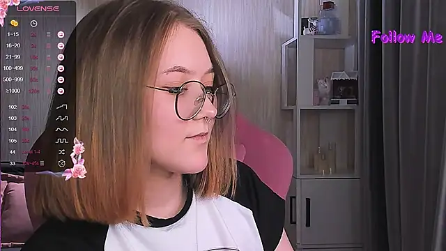 Snapshot of bunny_bubble chatting on 12-28-24, 09:40 bunny bubble online show from 12-28-24, 09:40