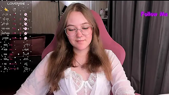 Snapshot of bunny_bubble chatting on 05-06-26, 11:32 bunny bubble online show from 05-06-26, 11:32