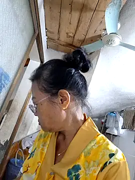 Hotestlove online show from 10-24-25, 01:24