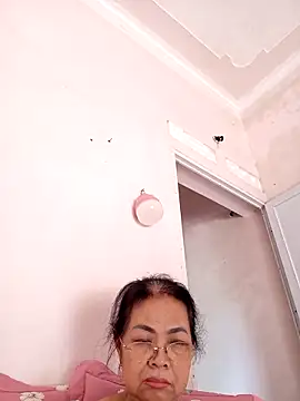Hotestlove online show from 05-04-26, 03:46