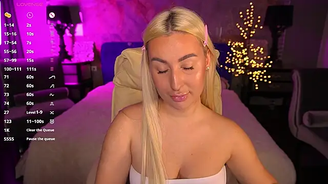 LiaBrazzerr online show from 04-10-26, 01:49