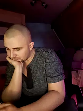 Foxyshaved online show from 02-11-25, 02:35