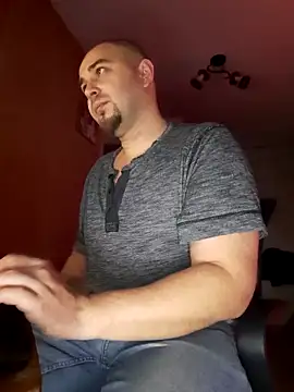 Foxyshaved online show from 02-12-25, 05:05