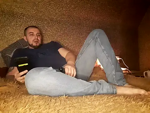 Foxyshaved online show from 03-10-25, 04:28