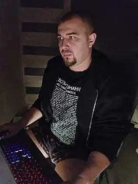 Foxyshaved online show from 11-03-25, 03:30