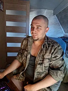 Foxyshaved online show from 04-21-26, 04:08