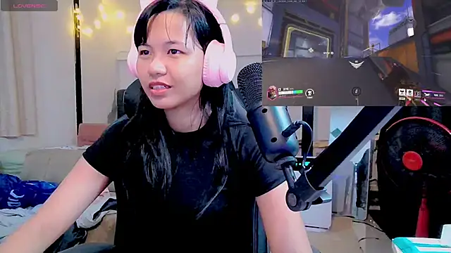 Snapshot of Kana_G chatting on 02-07-25, 02:47 Kana G online show from 02-07-25, 02:47