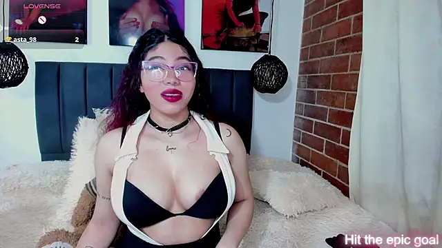 kyliejenner hot online show from 02-16-26, 04:19