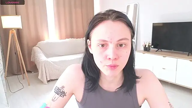 Snapshot of MaryCoopeer chatting on 05-15-26, 05:25 MaryCoopeer online show from 05-15-26, 05:25