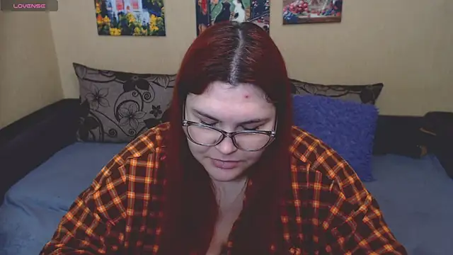 JuliaKeln online show from 05-09-26, 03:17