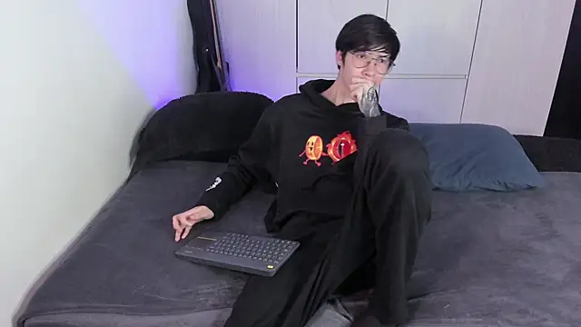 Aventure Twinks online show from 02-07-25, 01:15