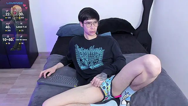 Aventure Twinks online show from 03-23-25, 07:09