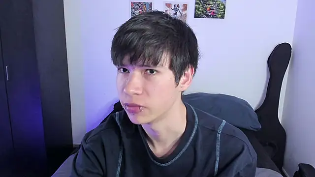 Aventure Twinks online show from 10-15-25, 06:41