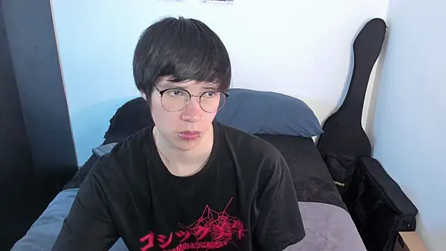 Aventure Twinks online show from 04-22-26, 09:27