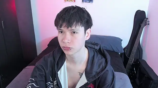 Snapshot of Aventure_Twinks chatting on 06-13-26, 08:40 Aventure Twinks online show from 06-13-26, 08:40