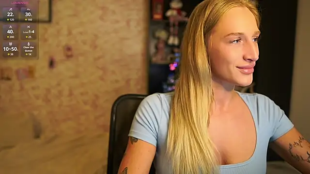 Nicolette  Shea  online show from 12-15-25, 09:24