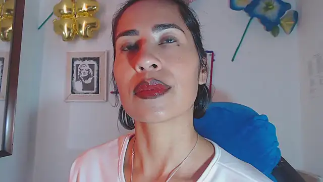 fantasty nylon online show from 02-04-25, 03:15