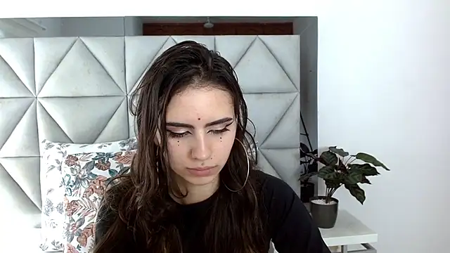 nina pons online show from 12-10-24, 08:27