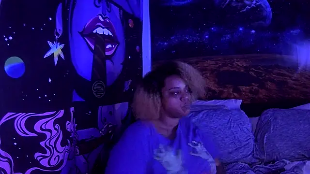 AutumnHart online show from 12-20-24, 01:58