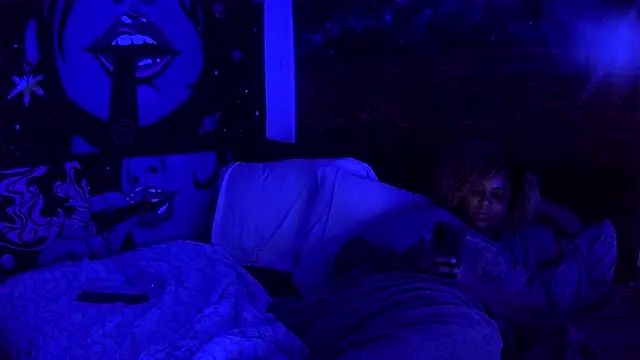 AutumnHart online show from 12-20-24, 11:47