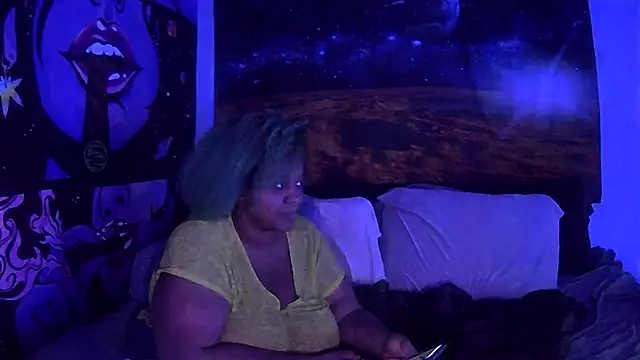 AutumnHart online show from 02-05-25, 05:09